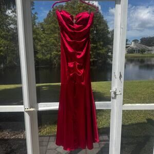 Xscape Red Satin Embellished Mermaid Evening Gown Size 10 Hoco Homecoming Prom